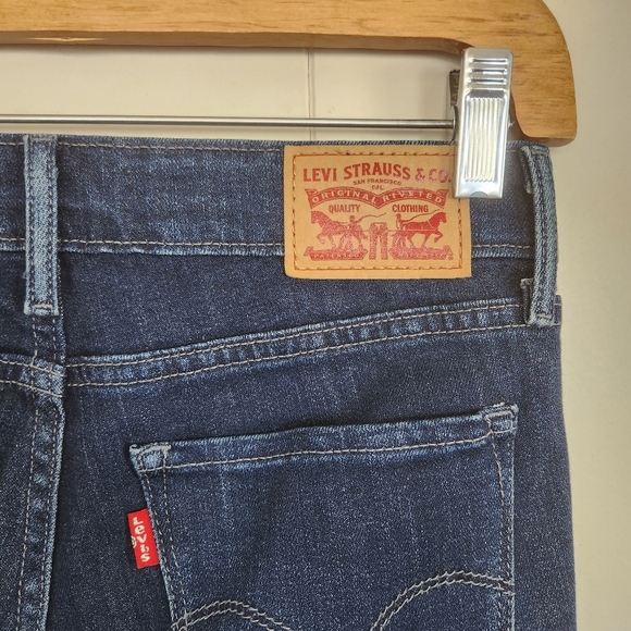 Levis 711 Skinny Jeans Dark Wash Square Pockets Stretchy Mid Rise Womens Size 24 - Picture 5 of 10